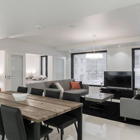 Sleek And Spacious 3 Bedroom Apartment In City Centre Helsinki Exterior photo