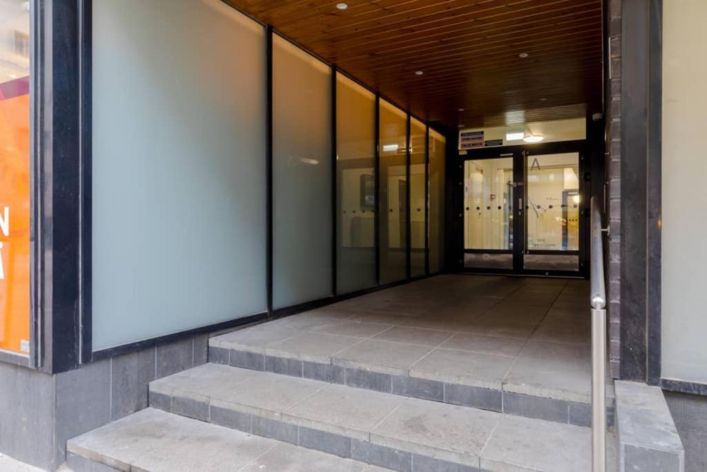 Sleek And Spacious 3 Bedroom Apartment In City Centre Helsinki Exterior photo