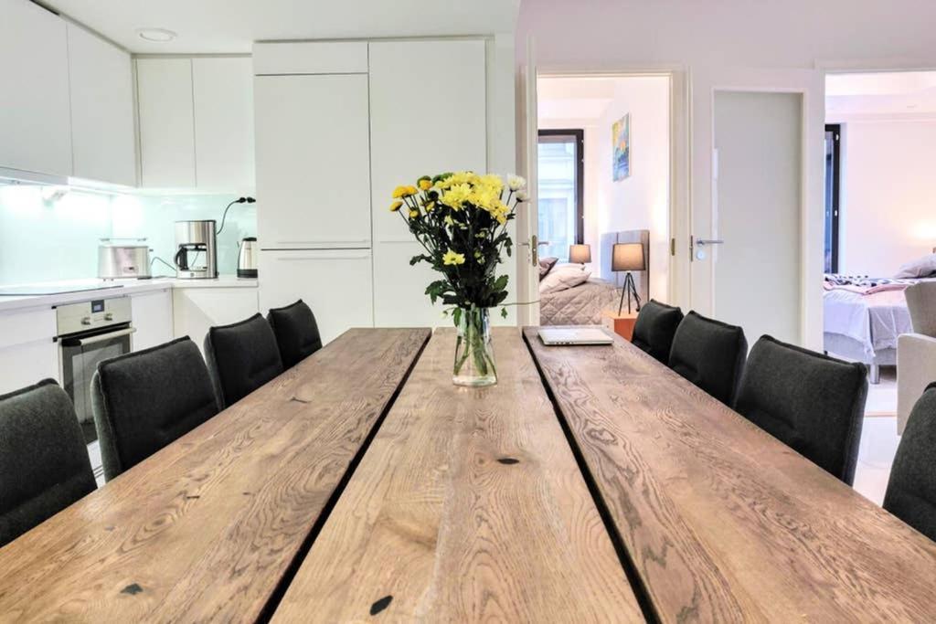 Sleek And Spacious 3 Bedroom Apartment In City Centre Helsinki Exterior photo
