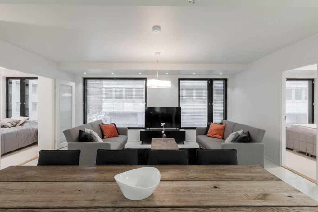 Sleek And Spacious 3 Bedroom Apartment In City Centre Helsinki Exterior photo