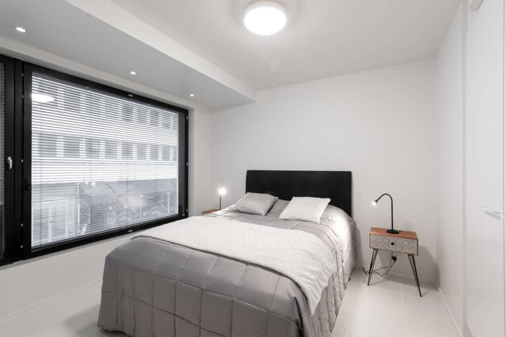 Sleek And Spacious 3 Bedroom Apartment In City Centre Helsinki Exterior photo