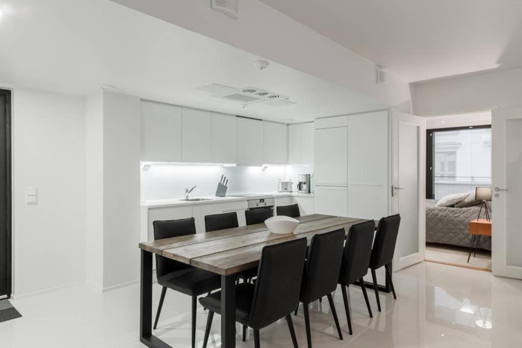 Sleek And Spacious 3 Bedroom Apartment In City Centre Helsinki Exterior photo